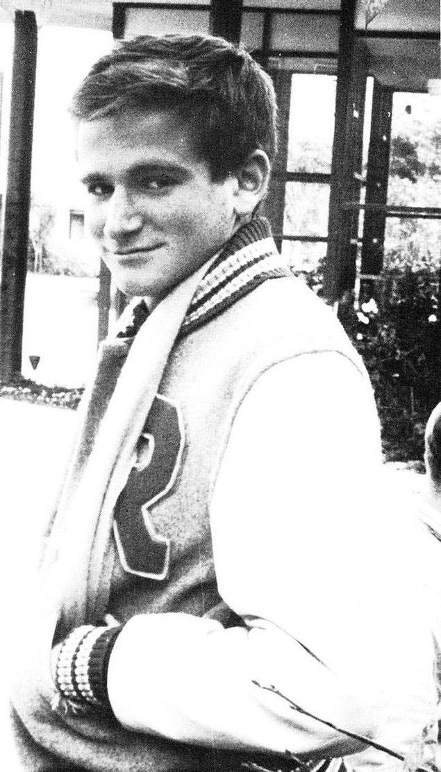 17. Robin Williams 18 yaşında lisede iken. (1969)