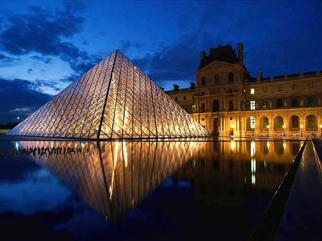 3. Louvre Müzesi / Paris