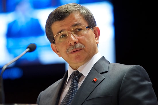 Davutoğlu ile İş Dünyasının Sürpriz Geceyarısı Zirvesi