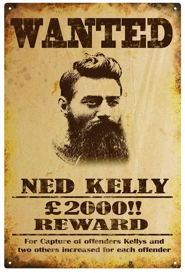 43. “Ned Kelly” isimli gangster filminin çekiminde Mick Jagger, aksesuar olarak kullanılan eski bir silahtan çıkan rastgele bir kurşunla elinden yaralandı. (1969)