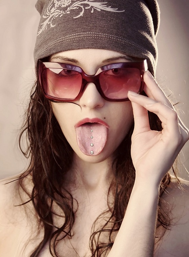 4. Piercing takan kadınların sözlüğünde rutin kelimesi yoktur.