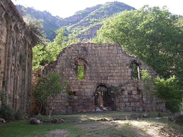 Taşına taşına bir hal olan Yusufeli