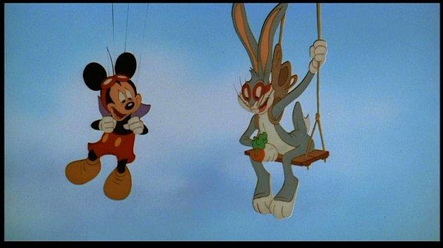 8. Bugs Bunny ve Mickey Mouse'un birlikte yer aldıkları bir film var