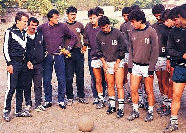 4. 80'li yıllar | Dorde Miliç yönetiminde antrenman yapan Beşiktaşlı futbolcular.