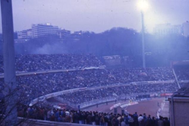 22. 90'lı yılların başı İnönü Stadı | Beleştepe'den Yeni Açık Tribün