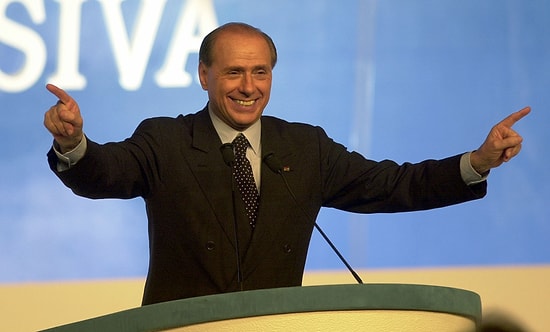Berlusconi 'Yanlışlıkla' Rakip Adaya Oy İstedi