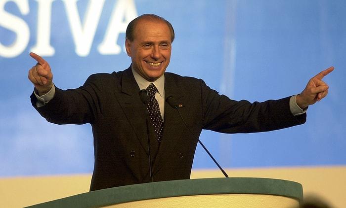 Berlusconi 'Yanlışlıkla' Rakip Adaya Oy İstedi