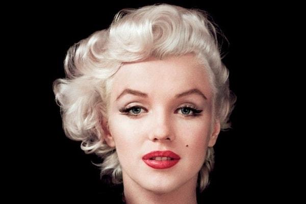 13. Marilyn'e "Paranoid Şizofreni Sınırında" Teşhisi Konulmuştur.