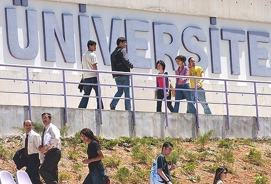 Üniversite Kayıtları Bugün Sona Eriyor