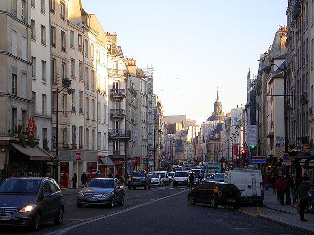 8. Rue Saint-Antoine