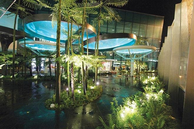 Başlı Başına Bir Turistik Mekan: Changi Havaalanı