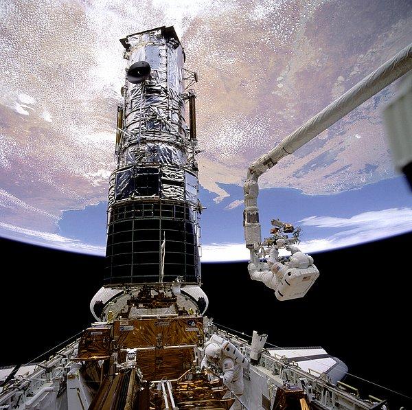 1993 STORY MUSGRAVE: Nasa'nın şu ana kadar uzaya gönderdiği, 7 alanda akademik derecesi bulunan tek astronot.