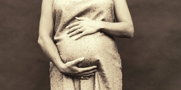 Hamile bir kadın