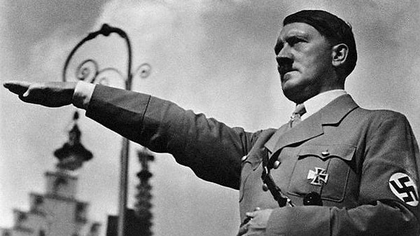 2. Adolf Hitler - Sovyet ordusu Berlin'e girince intihar etti... Görseli