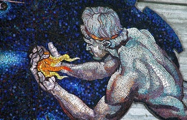 1. Prometheus, her şeyden önce bir titandır.