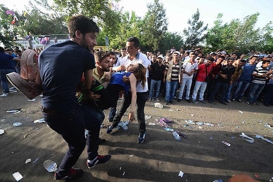 HDP'nin Diyarbakır Mitinginde Patlama