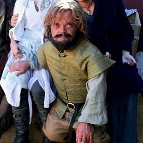 Küçük şeytan Tyrion Lannister, artı bir olmuş.