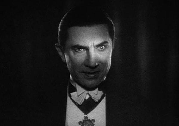 15. Dracula filmi günümüzdeki vampir kavramının bu kadar popüler olmasının en büyük nedenlerinden biridir.
