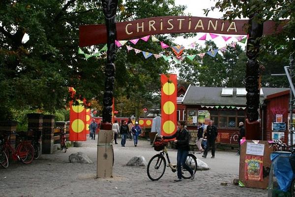 6. Özgürşehir Christianya (Freetown Christiania)