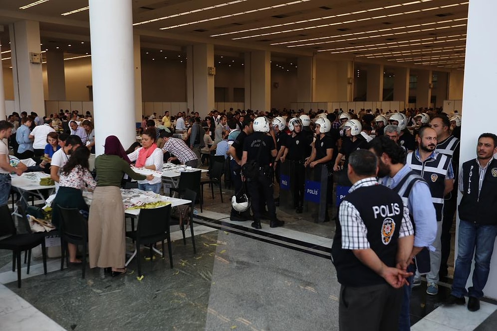 Yurtdışı Oylarının Sayıldığı ATO'da Gazeteciler Dışarı Çıkarıldı