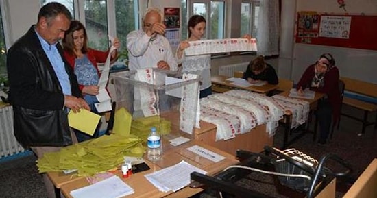 Trafo Patladı, Oylar Cep Telefonu Işığıyla Sayıldı