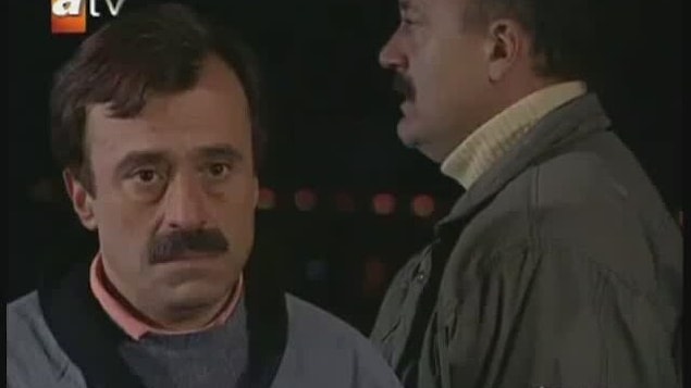 8. Süper Baba - Fikret - Çocukluğumuzdan tanıdığımız, jeneriğini farklı evlerden aynı anda söylenen, Süper Baba dizisinin Fikret'i sizce kime oy vermiştir?