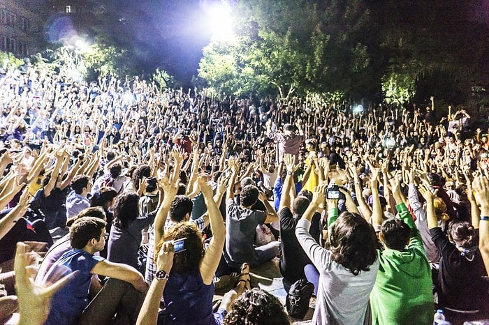 Demokrasi Hakkında Söylenmiş, Halkın Gücüne Vurgu Yapan 19 Muhteşem Söz