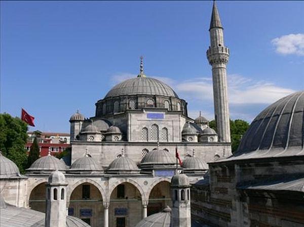 13. Sokullu Mehmed Paşa Camii (İstanbul)