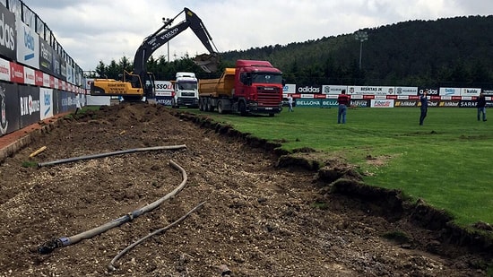 Nevzat Demir Tesisleri'nin Zemininin Yenilenmesine Başlandı
