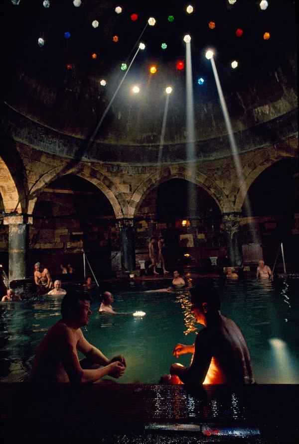 21. Budapeşte, Rudas Banyoları'ndaki sıcak kaplıca suları (1971)