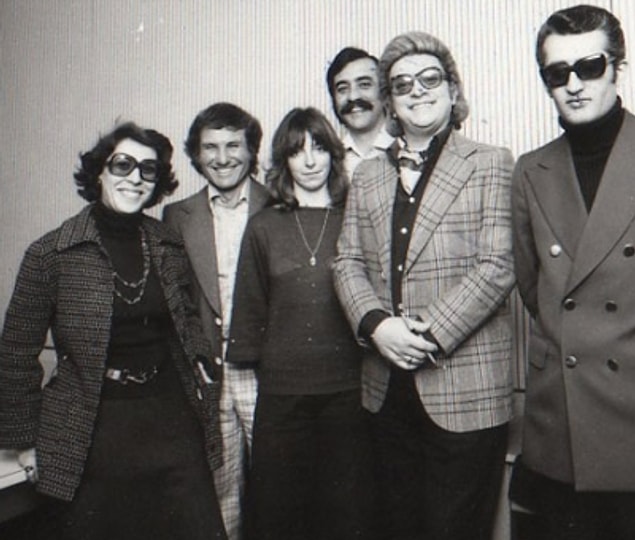 14. 1976'da Londra'daki Royal Albert Hall'da konser vererek bu mekanda sahne alan ilk Türk sanatçı oldu.