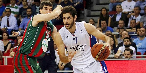 Anadolu Efes 95-92 Pınar Karşıyaka