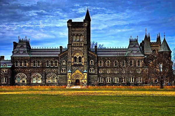 14. Toronto Üniversitesi - Kanada