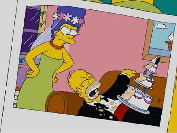 27. Sezon tanıtımında öğreniyoruz ki Homer bunca yıl sonra narkolepsi hastalığına yakalanır ve bu durum evliliğini olumsuz yönde etkilemektedir.