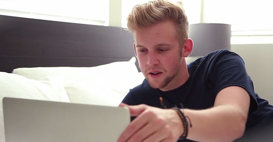 Geceyi Birlikte Geçirmek İstemediğin Arkadaşının Akşam İşin Var mı Sorusuna Verilebilecek En Güzel Cevap