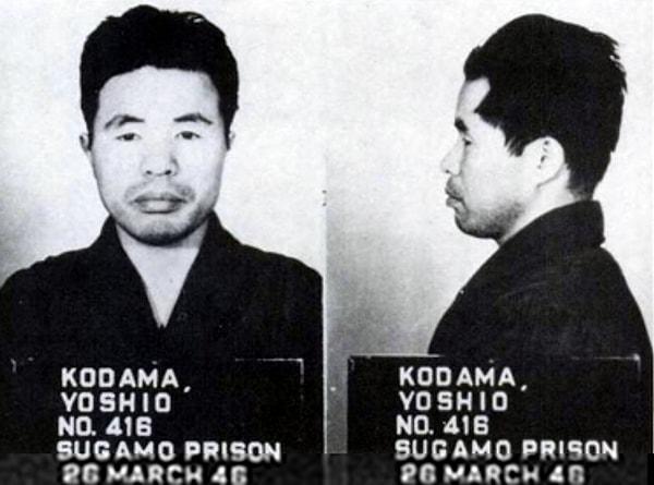 9. Japonya'da da haraç ve şantaj gibi yasa dışı işler yapan Yakuza'nın üyeleri yine aynı yıllarda Al Capone'un yakalanmasına benzer biçimde operasyona uğramıştı.