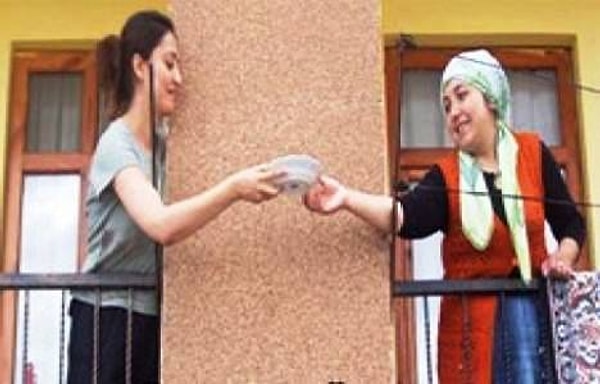 Apartmana yeni biri taşındıysa onu 2 gün aç bırakmayız