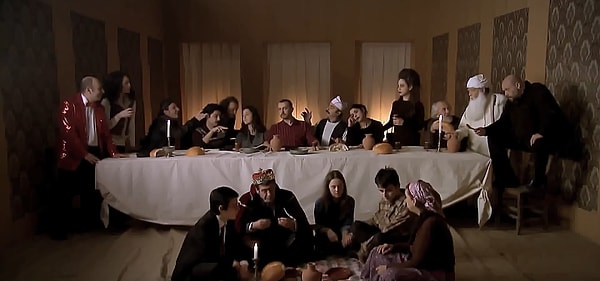 Velhasıl konu yeme içme olduğunda da özgünlüğümüzü gösterir, muazzamlığımızı kanıtlarız