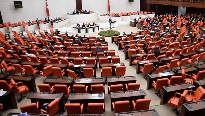 TBMM'de İlk Kriz: Alkol ve Sigara Sorusu Tepki Çekti