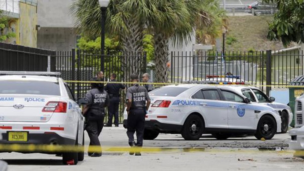 ABD'de Polis Evsiz Bir Siyahı Öldürdü