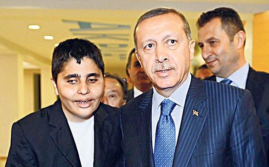 Görme Engelli Gazeteciye Attığı Tweet Sebebiyle Erdoğan'a Hakaretten Dava