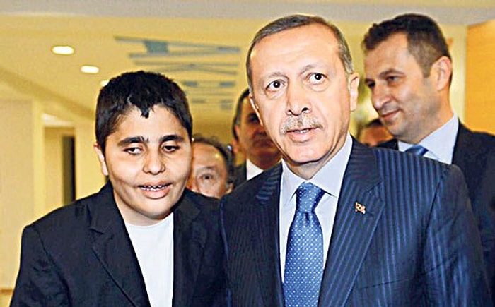 Görme Engelli Gazeteciye Attığı Tweet Sebebiyle Erdoğan'a Hakaretten Dava