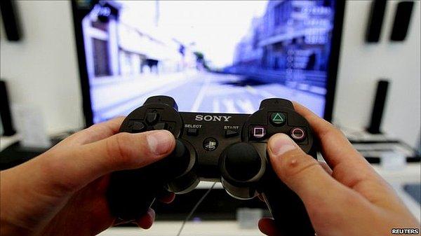 3. Playstation ya da türevi olabilecek düzenli oynanan oyunlar