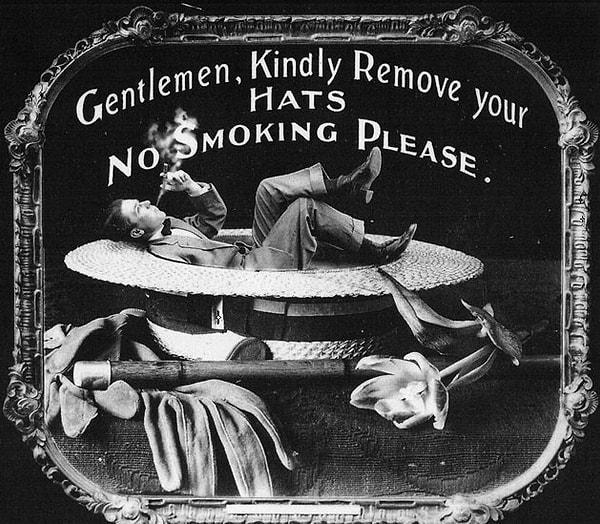 3. Baylar, lütfen şapkalarınızı çıkarın ve sigara içmeyin.