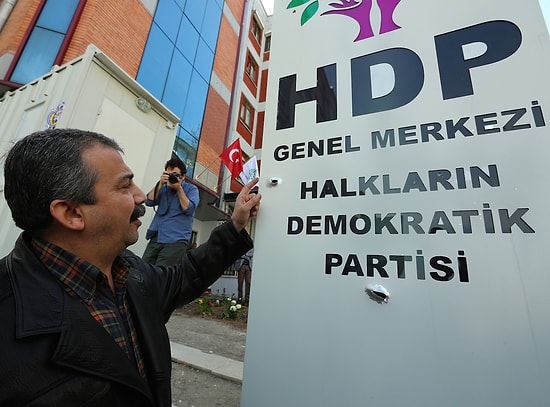 HDP Genel Merkezini Kurşunladı, İlk Duruşmada Tahliye Edildi