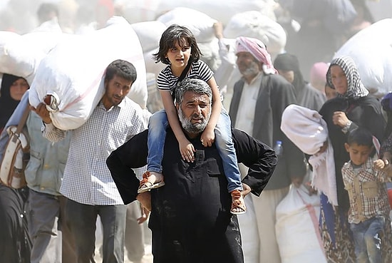 Son Bir Haftada Türkiye'ye Geçiş Yapan Suriyelilerin Sayısı 23 Bini Aştı