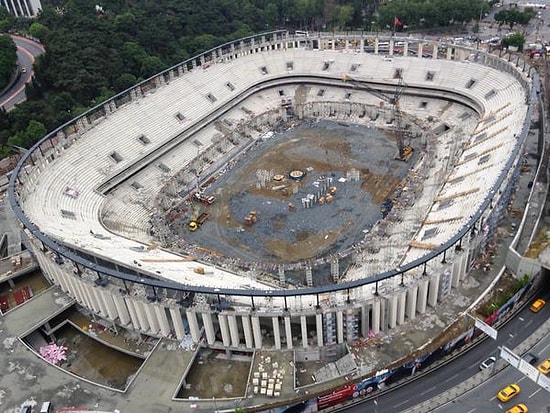 Vodafone Arena'da Çatı İşlemleri Başladı
