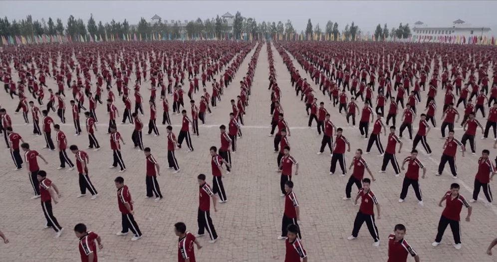 36 Bin Kung Fu Öğrencisi ile Çekilen Dünyanın En Yüksek Nüfuslu Klibi