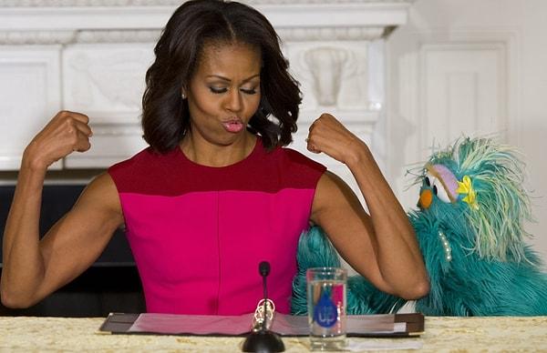 ABD'de de durum çok farklı değil: Michelle Obama 'Hadi Okuyalım! Hep Beraber Kazanalım!' isimli kampanyası buna ufak bir örnekti.