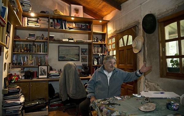 1- José Alberto Mujica Cordano devletten aldığı maaşın yüzde 90'ını bağışlıyordu.